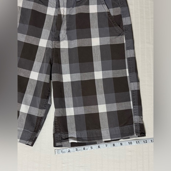 American Eagle Longer Length Grey Plaid Shorts Men's 32 Checkered Bermuda AEO - Picture 12 of 16